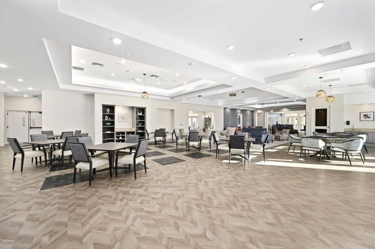 Monarch at Cedar Park DIning Room