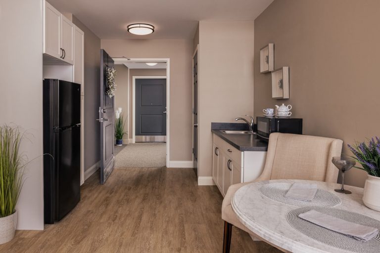 The Wellington at North Bend Crossing - Vista Apartment with Kitchenette